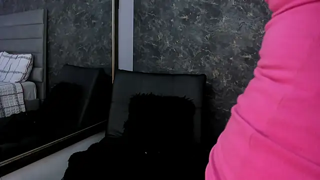 Bella Evans  online show from 01.22.25