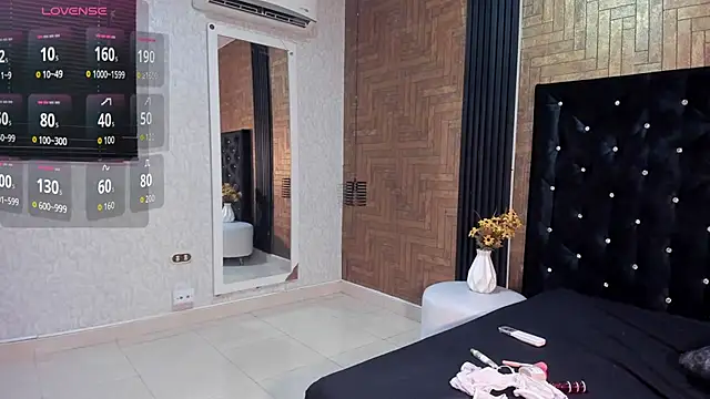 Laross25 online show from 02.15.26