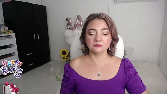 Snapshot of Chiraz_hasnaa chatting on 01.17.25 Chiraz hasnaa online show from 01.17.25