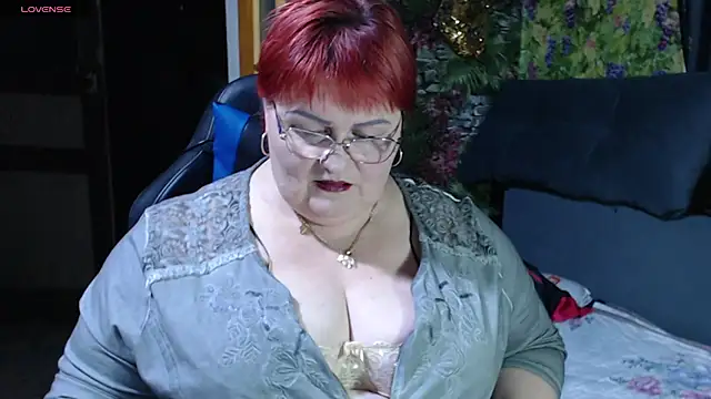 Snapshot of Goddess57 chatting on 02.22.25 Goddess57 online show from 02.22.25