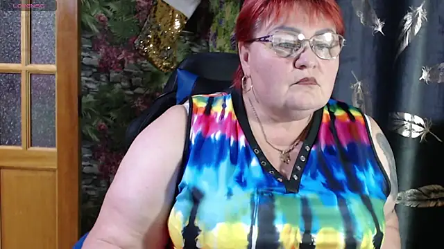 Snapshot of Goddess57 chatting on 03.11.25 Goddess57 online show from 03.11.25