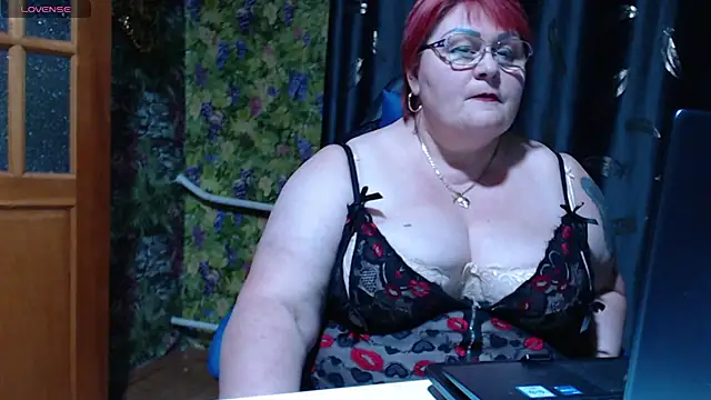 Snapshot of Goddess57 chatting on 03.13.25 Goddess57 online show from 03.13.25