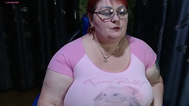 Snapshot of Goddess57 chatting on 03.16.25 Goddess57 online show from 03.16.25