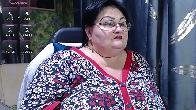 Snapshot of Goddess57 chatting on 09.18.25 Goddess57 online show from 09.18.25