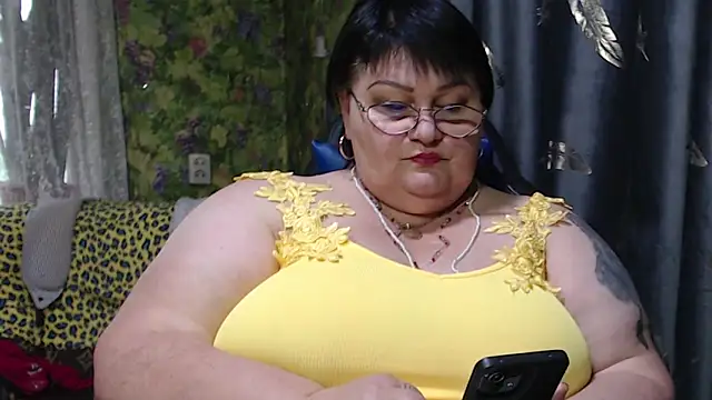 Snapshot of Goddess57 chatting on 11.22.25 Goddess57 online show from 11.22.25