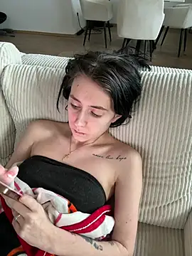 Lena Lang online show from 04.01.26