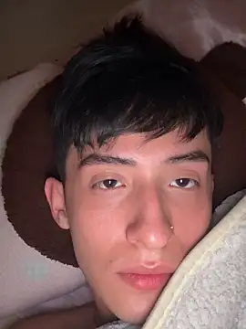 Snapshot of HotStar_yes chatting on 01.06.25 HotStar yes online show from 01.06.25