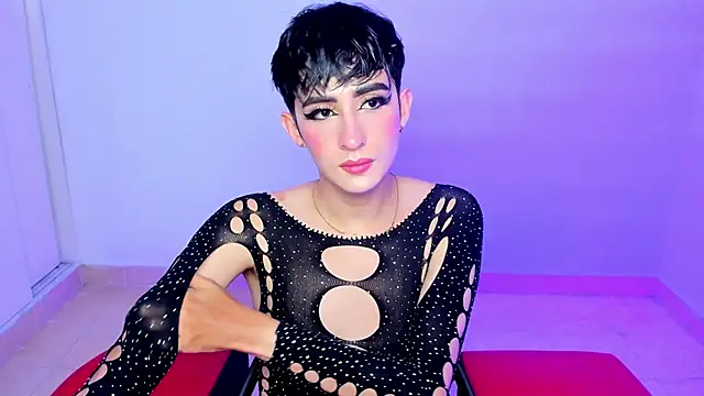 Snapshot of HotStar_yes chatting on 02.11.25 HotStar yes online show from 02.11.25