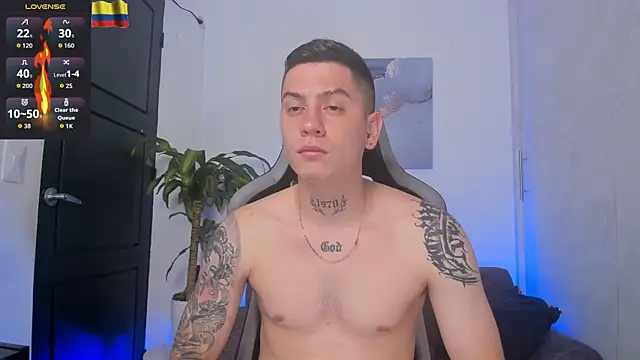 Snapshot of Yeiko_Romero_ chatting on 11.25.25 Yeiko Romero online show from 11.25.25