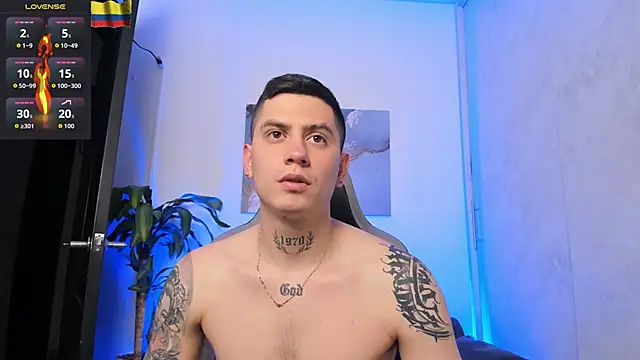 Snapshot of Yeiko_Romero_ chatting on 12.04.25 Yeiko Romero online show from 12.04.25