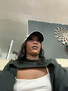 TIFFANYYSTAR online show from 10.24.25