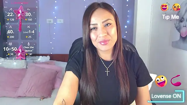 Snapshot of Paulina_627 chatting on 10.19.25 Paulina 627 online show from 10.19.25