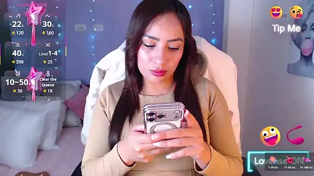 Snapshot of Paulina_627 chatting on 02.15.26 Paulina 627 online show from 02.15.26