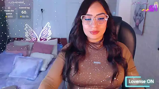 Snapshot of Paulina_627 chatting on 05.08.26 Paulina 627 online show from 05.08.26