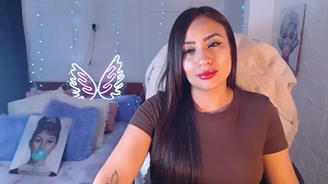 Snapshot of Paulina_627 chatting on 05.22.26 Paulina 627 online show from 05.22.26