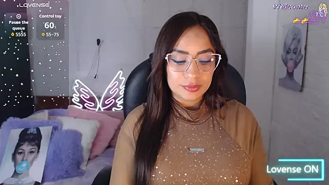 Snapshot of Paulina_627 chatting on 05.25.26 Paulina 627 online show from 05.25.26