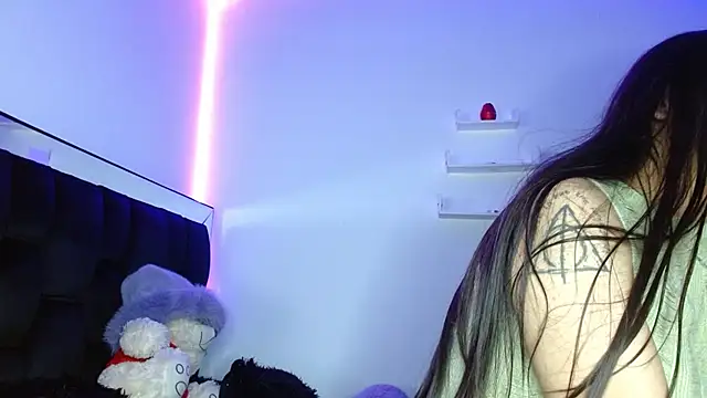 Snapshot of Fysste_ chatting on 02.26.25 Fysste online show from 02.26.25