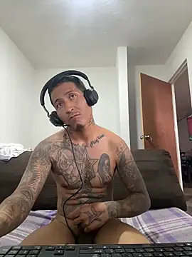 Snapshot of Daniel7131 chatting on 09.16.25 Daniel7131 online show from 09.16.25