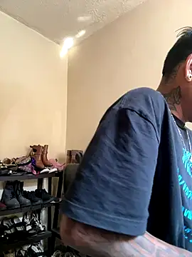 Snapshot of Daniel7131 chatting on 10.31.25 Daniel7131 online show from 10.31.25