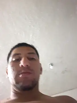 Snapshot of littleboyhot95 chatting on 10.31.25 littleboyhot95 online show from 10.31.25