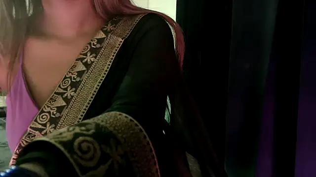 Snapshot of chhui_mui chatting on 01.19.26 chhui mui online show from 01.19.26