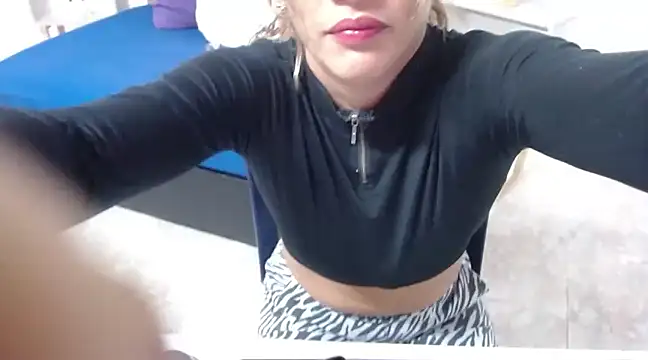 Suxxxy  online show from 01.12.25