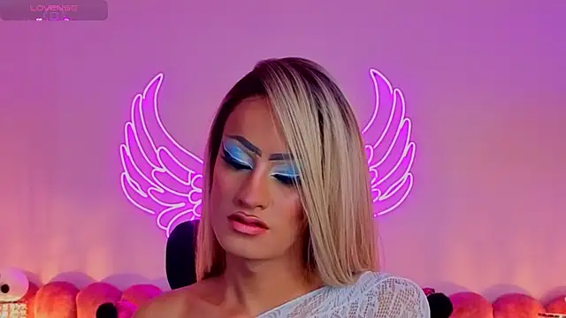  scarletmoore online show from 10.25.25