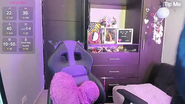 Emilytafur online show from 10.10.25