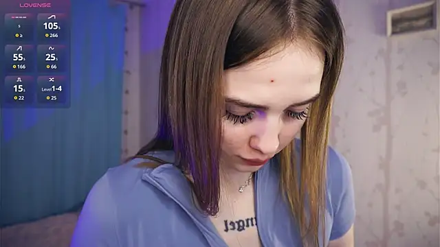 Snapshot of WiloneDimmick chatting on 10.28.25 WiloneDimmick online show from 10.28.25