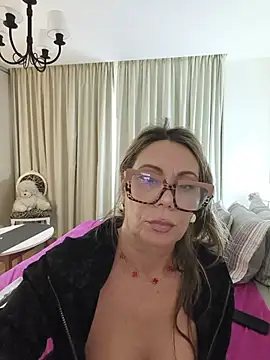 lolavalecuatro online show from 05.31.26