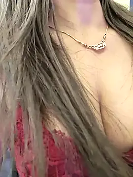 Snapshot of hot_Oliviaa chatting on 12.14.25 hot Oliviaa online show from 12.14.25