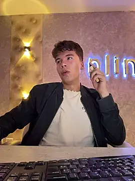 Logan smith1 online show from 01.08.26