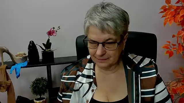 IrisDream online show from 12.18.24