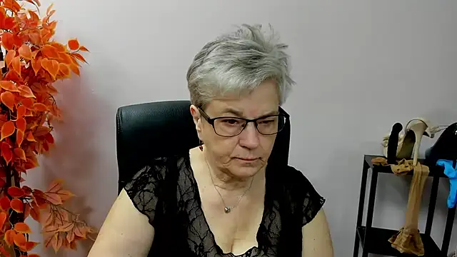 IrisDream online show from 10.06.25