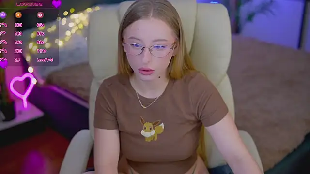 SilverrMoon online show from 10.21.25