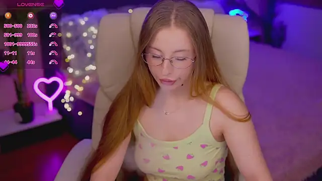 SilverrMoon online show from 11.15.25