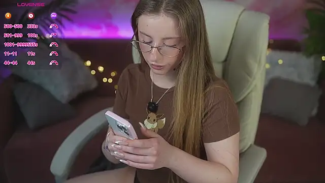 SilverrMoon online show from 04.07.26