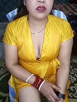 Snapshot of Cute-Raashii chatting on 02.04.25 Cute-Raashii online show from 02.04.25