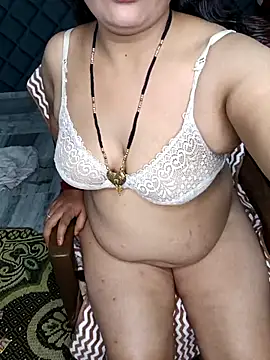 Snapshot of Cute-Raashii chatting on 02.19.25 Cute-Raashii online show from 02.19.25
