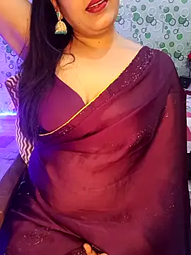 Snapshot of Cute-Raashii chatting on 10.04.25 Cute-Raashii online show from 10.04.25