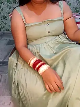 Snapshot of Cute-Raashii chatting on 10.05.25 Cute-Raashii online show from 10.05.25