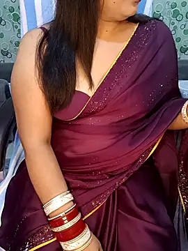 Snapshot of Cute-Raashii chatting on 10.11.25 Cute-Raashii online show from 10.11.25