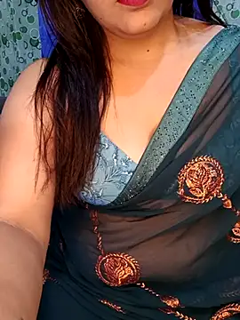 Snapshot of Cute-Raashii chatting on 10.15.25 Cute-Raashii online show from 10.15.25