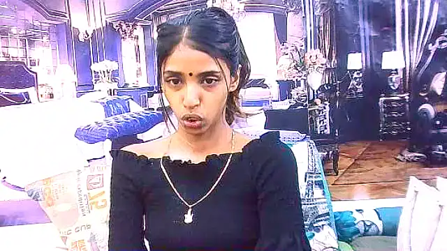 Snapshot of IndianSexySlender chatting on 11.03.25 IndianSexySlender online show from 11.03.25