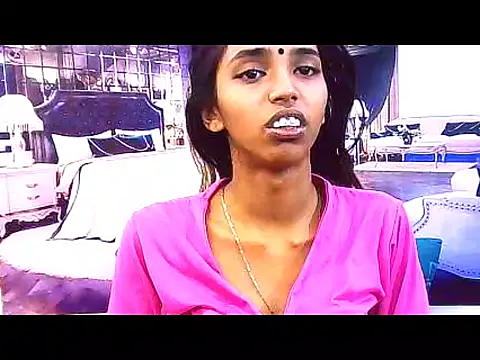 Snapshot of IndianSexySlender chatting on 11.15.25 IndianSexySlender online show from 11.15.25