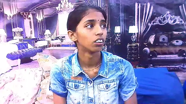 Snapshot of IndianSexySlender chatting on 11.26.25 IndianSexySlender online show from 11.26.25