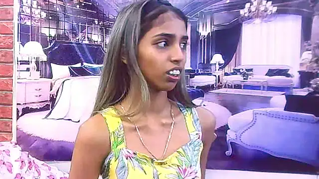 Snapshot of IndianSexySlender chatting on 12.15.25 IndianSexySlender online show from 12.15.25