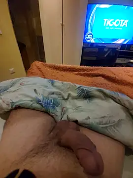 Snapshot of tiscopofortezozza chatting on 10.22.25 tiscopofortezozza online show from 10.22.25