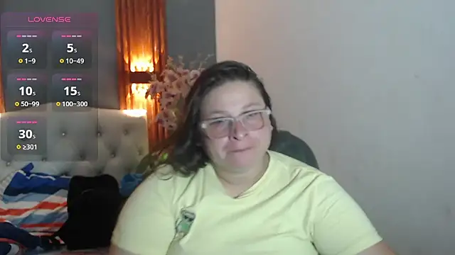 Snapshot of katty_femdom chatting on 06.24.26 katty femdom online show from 06.24.26