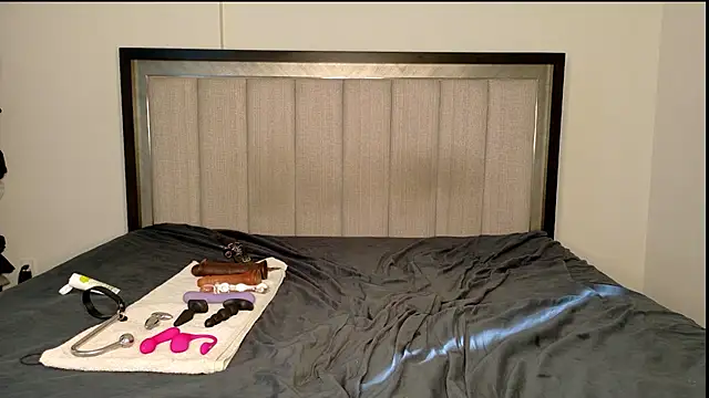 Snapshot of misscatxo chatting on 02.01.25 misscatxo online show from 02.01.25